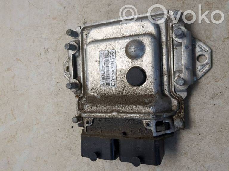 Suzuki Alto Engine control unit/module 