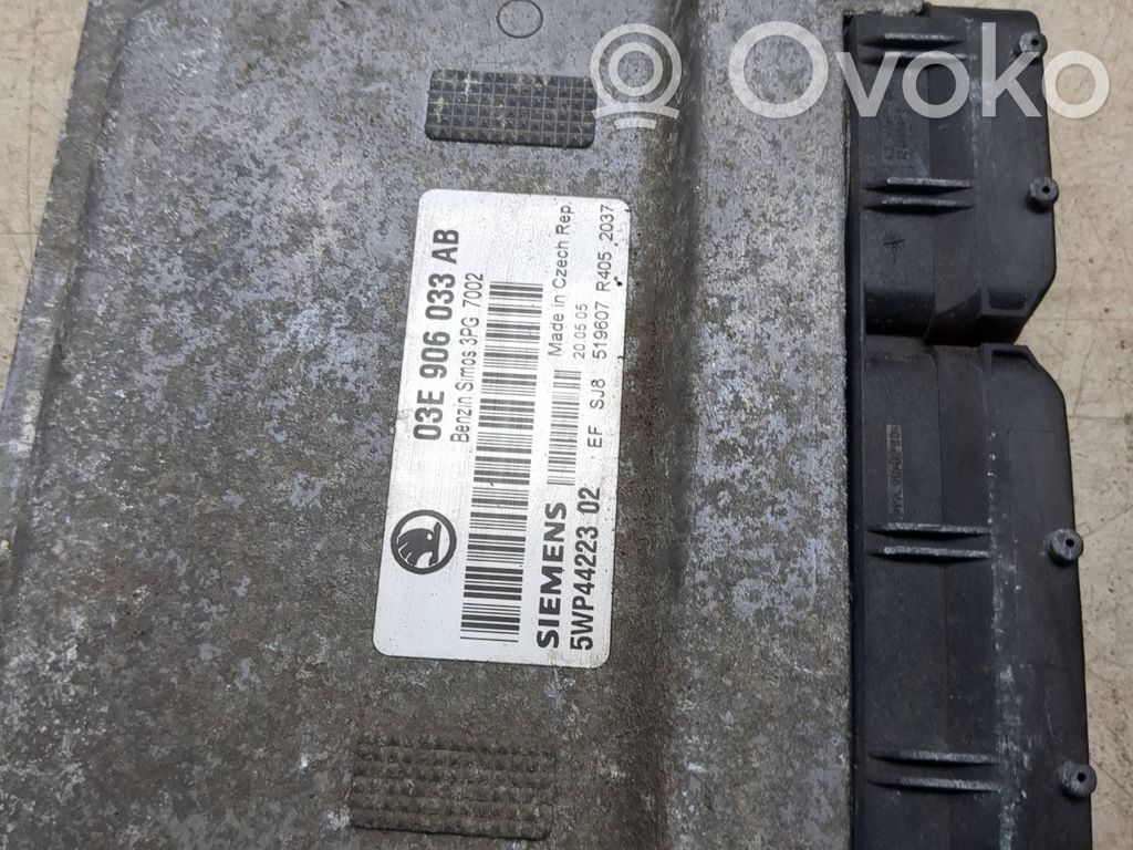 Skoda Fabia Mk2 (5J) Engine control unit/module 