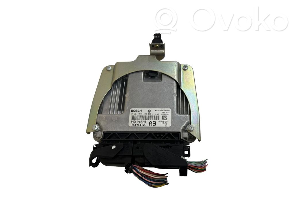 Toyota Corolla E120 E130 Engine control unit/module 