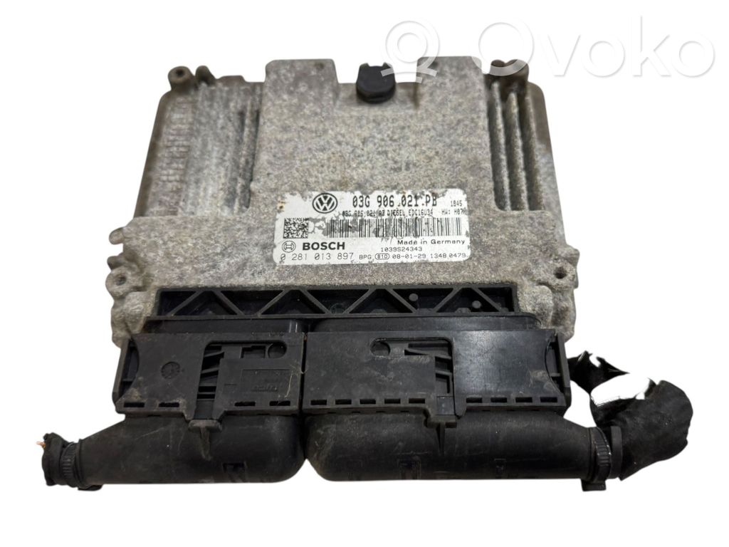 Volkswagen PASSAT B6 Engine control unit/module 