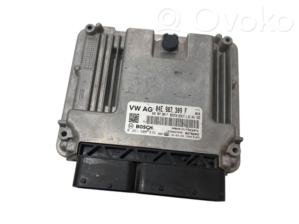 Volkswagen Golf VII Engine control unit/module 