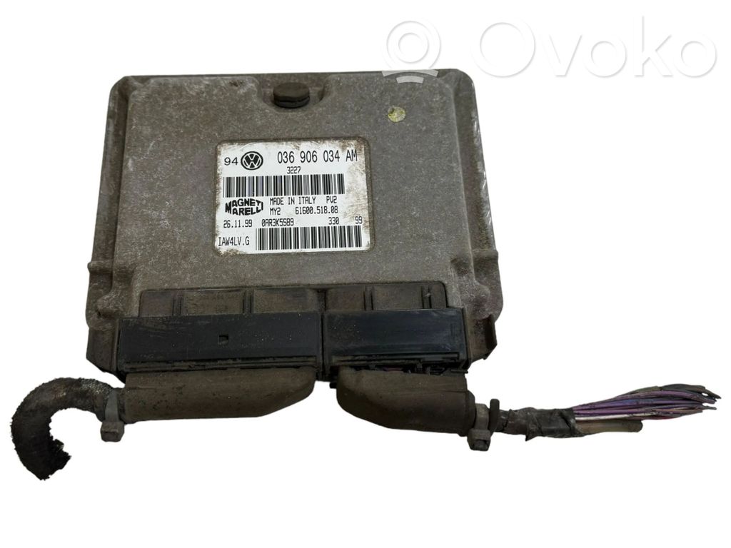 Volkswagen Golf IV Engine control unit/module 