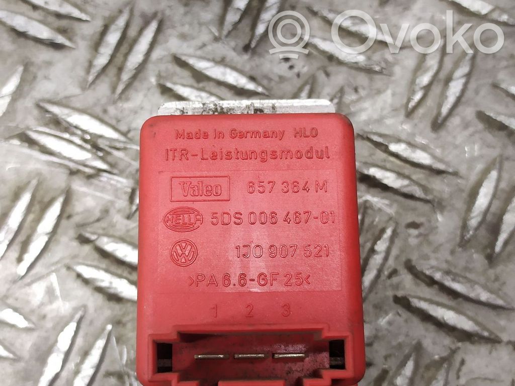 Audi A3 S3 8L Rezystor / Opornik dmuchawy nawiewu 