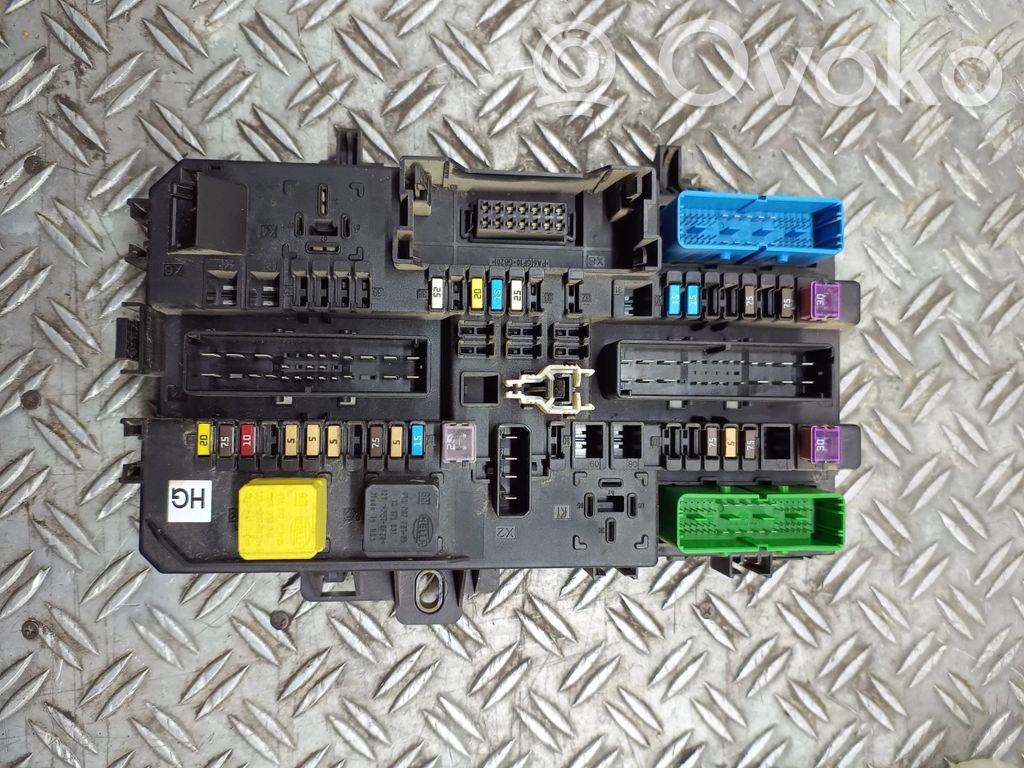Opel Zafira B Módulo de fusible 