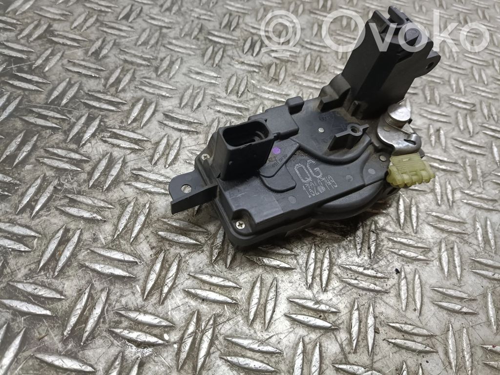 Opel Zafira B Încuietoare ușă față 