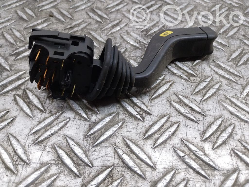 Opel Zafira A Wiper control stalk 