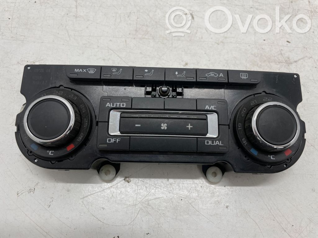 Skoda Octavia Mk3 (5E) Climate control unit 