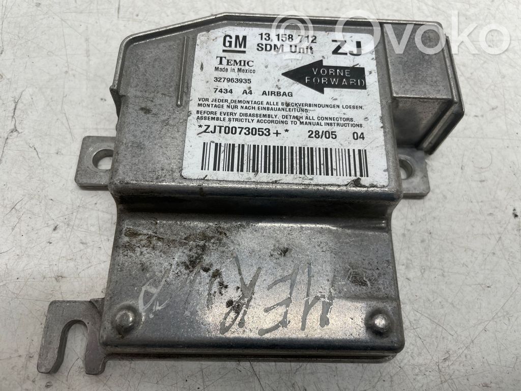 Opel Meriva B Airbag control unit/module 