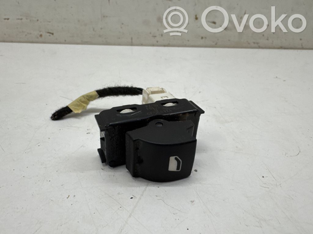 Opel Crossland X Electric window control switch 