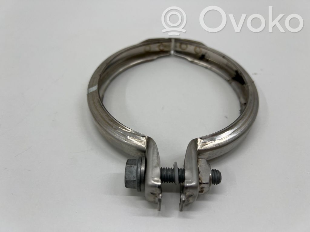 BMW X7 G07 Muffler pipe connector clamp 
