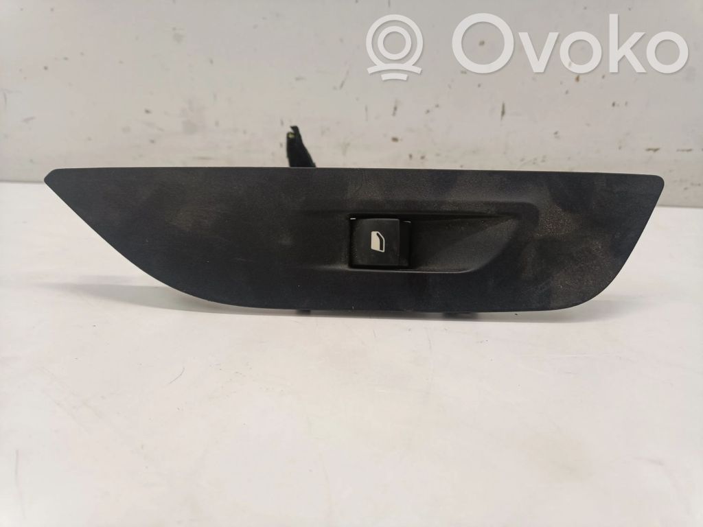Peugeot 2008 II Electric window control switch 