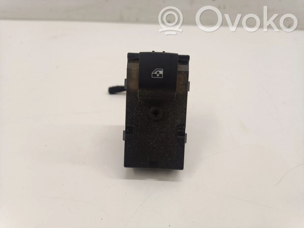 Opel Astra K Electric window control switch 