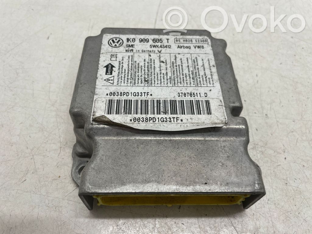 Volkswagen Tiguan Airbag control unit/module 