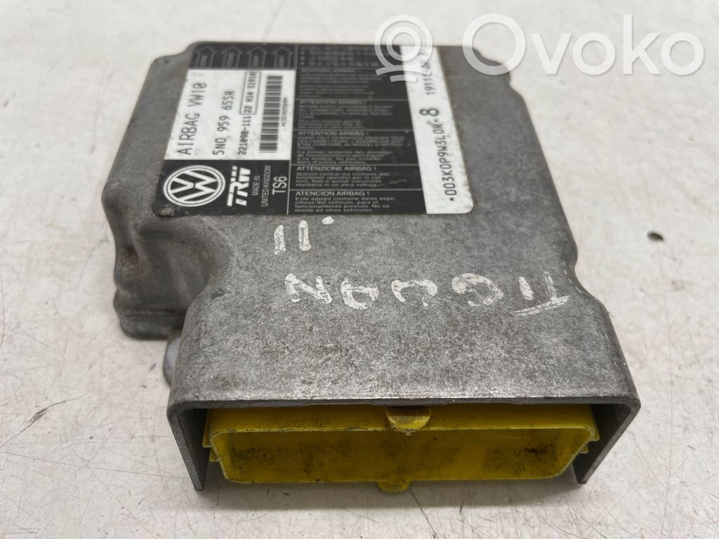 Volkswagen Tiguan Airbag control unit/module 
