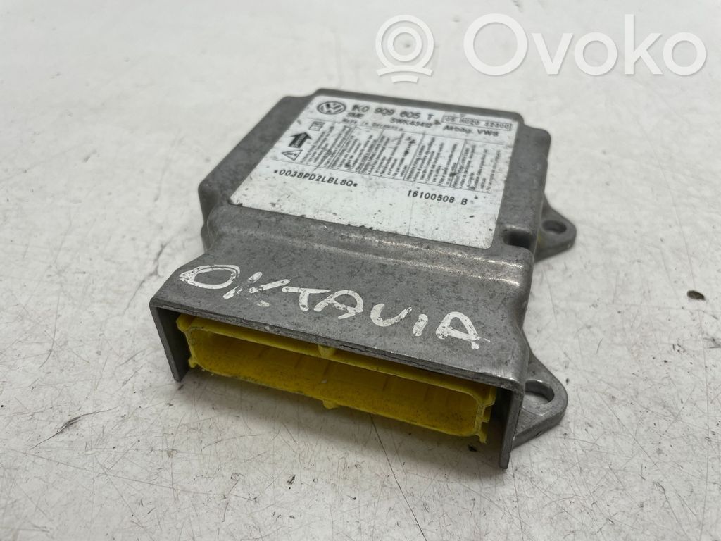 Skoda Octavia Mk3 (5E) Airbag control unit/module 