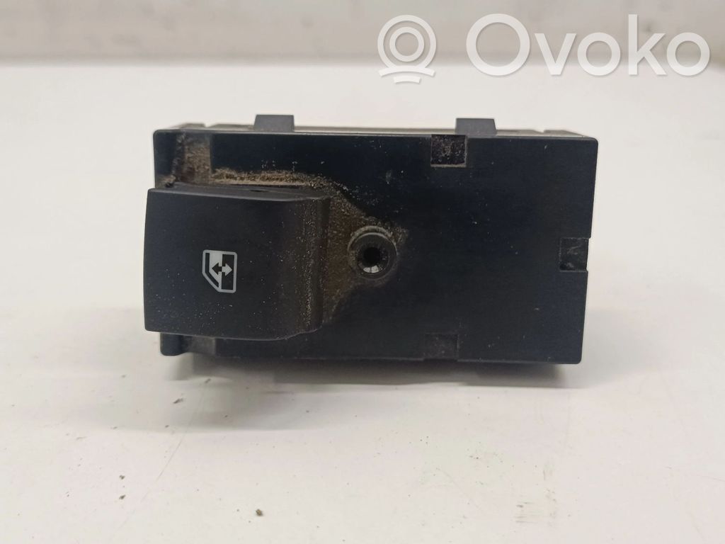 Opel Astra K Electric window control switch 