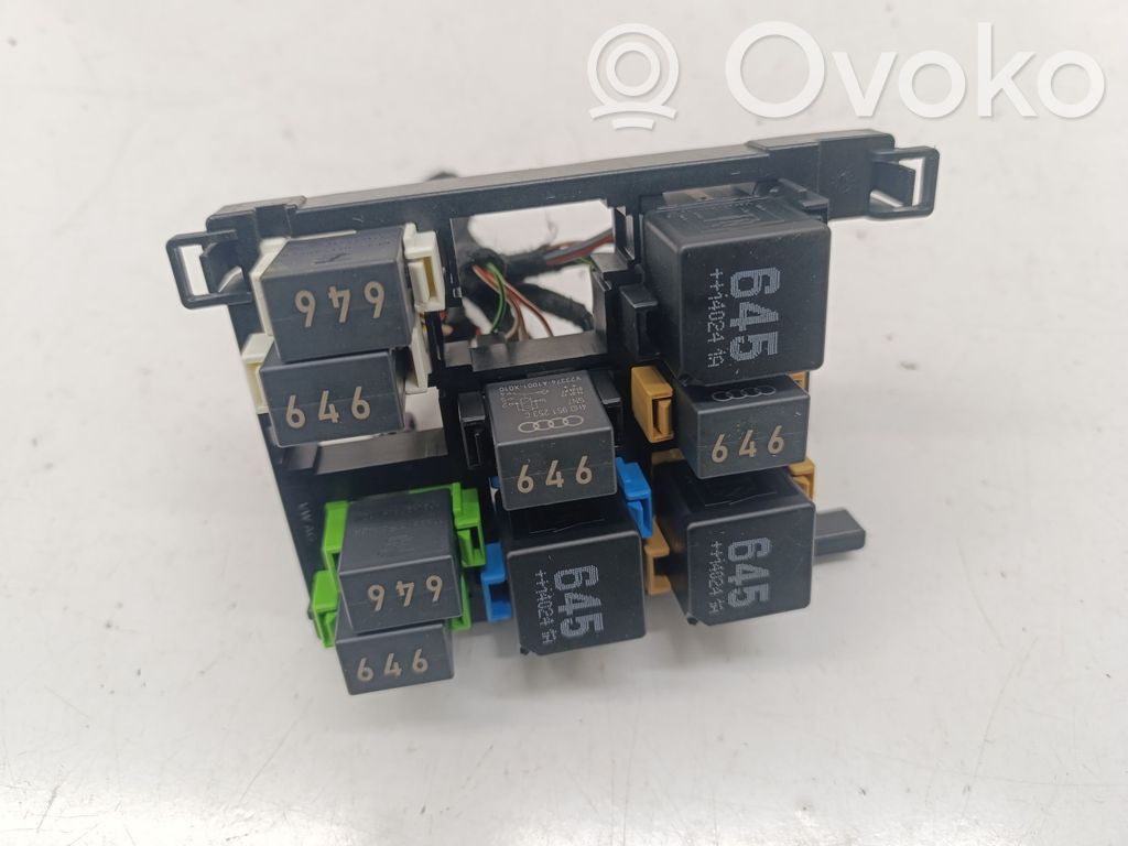 Audi RS Q3 Módulo de fusible 
