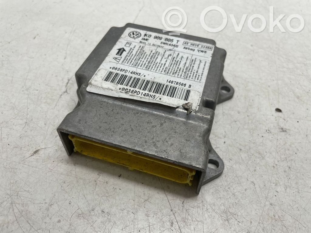 Skoda Octavia Mk3 (5E) Airbag control unit/module 