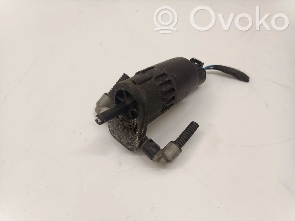Opel Astra J Windscreen/windshield washer pump 