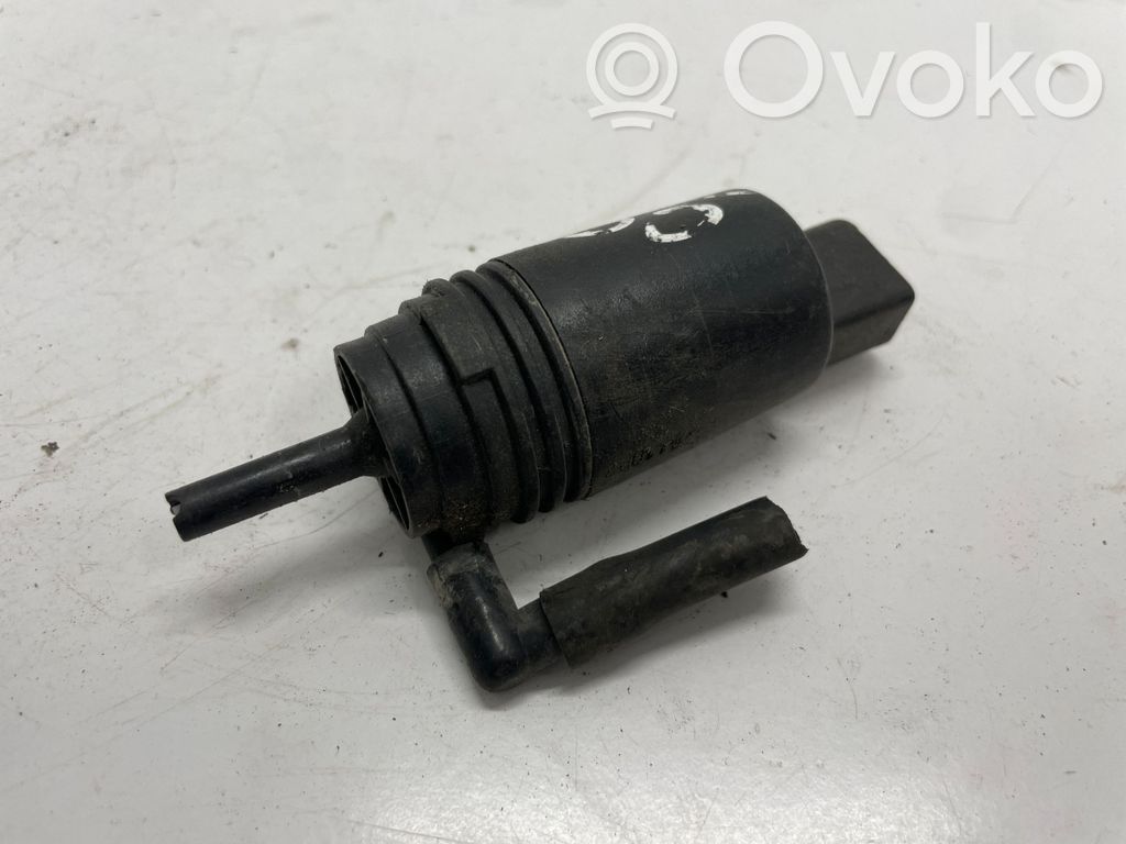 BMW 3 E90 E91 Windscreen/windshield washer pump 