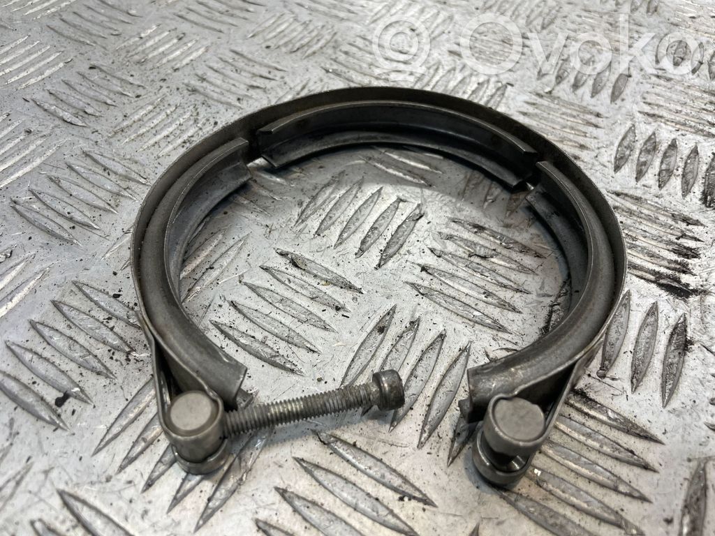 Volkswagen PASSAT B8 Morsetto per la connessione del tubo della marmitta 