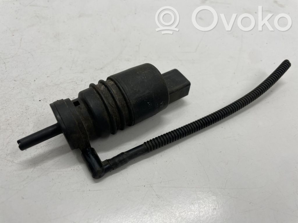 Audi A4 S4 B8 8K Pumpe Scheibenwaschanlage 