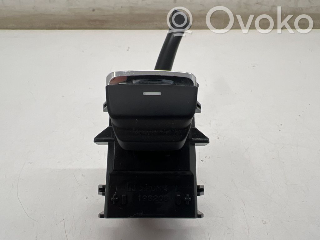 Subaru Forester SK Electric window control switch 
