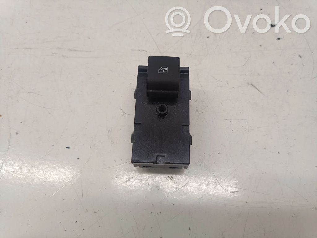 Opel Astra K Electric window control switch 
