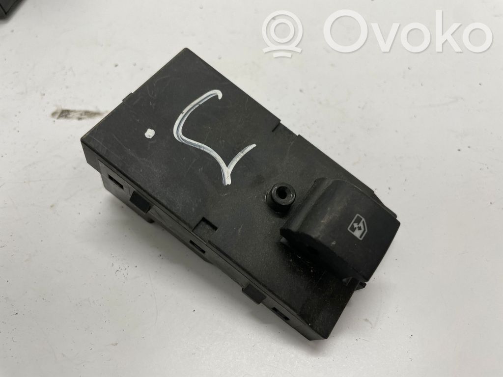 Opel Astra J Electric window control switch 