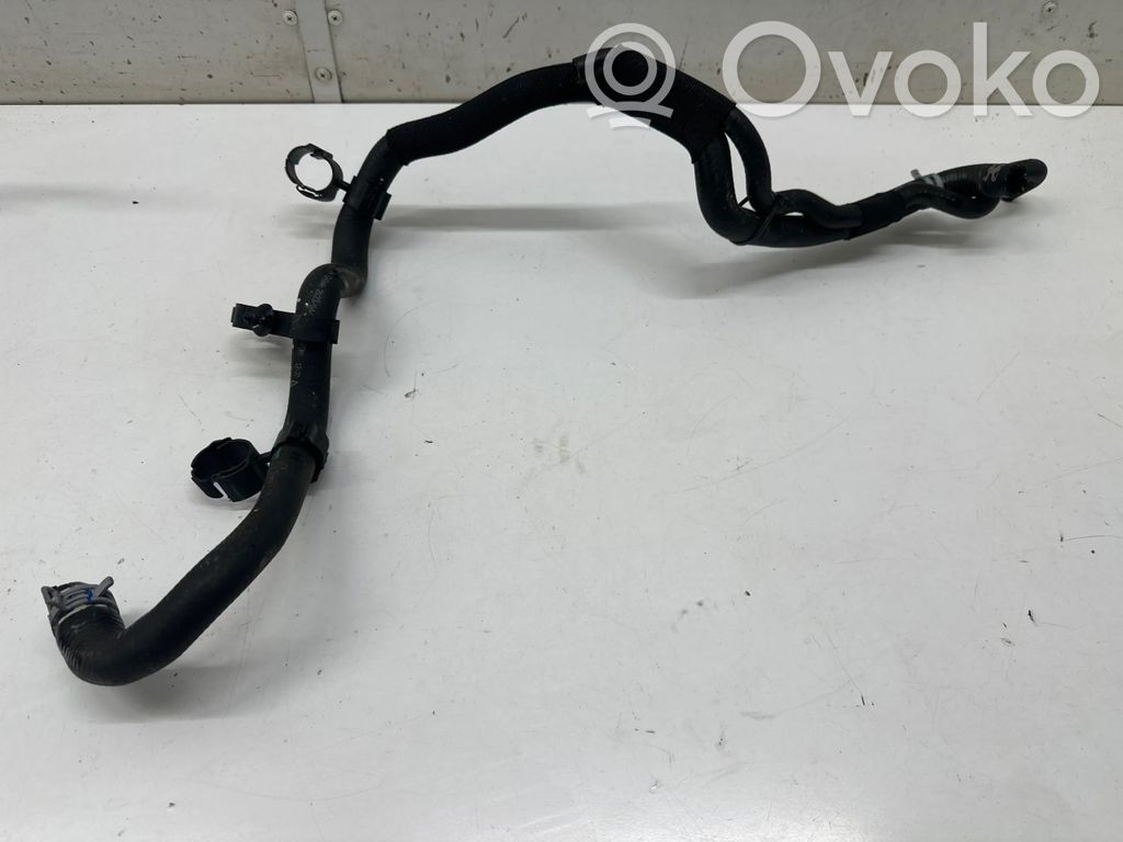Engine coolant pipe/hose