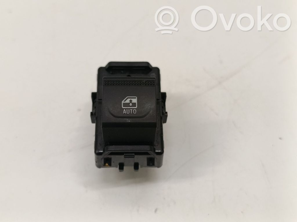 Renault Arkana Electric window control switch 