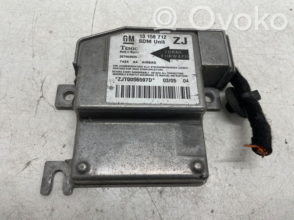 Opel Meriva B Airbag control unit/module 