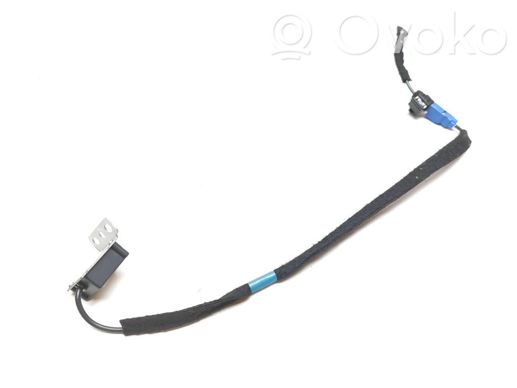 Renault Trafic III (X82) Antena GPS 