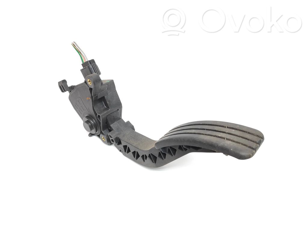 Renault Trafic III (X82) Gaspedal 
