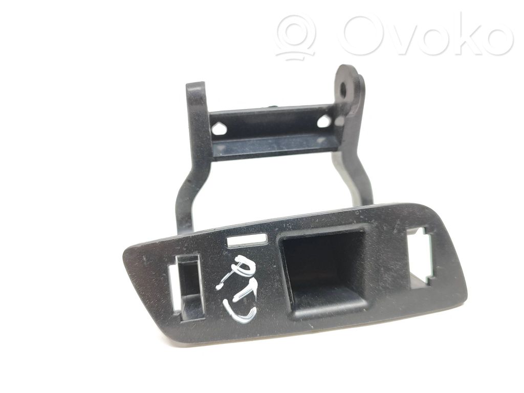 Zaślepka spryskiwacza lampy przedniej   31383233
