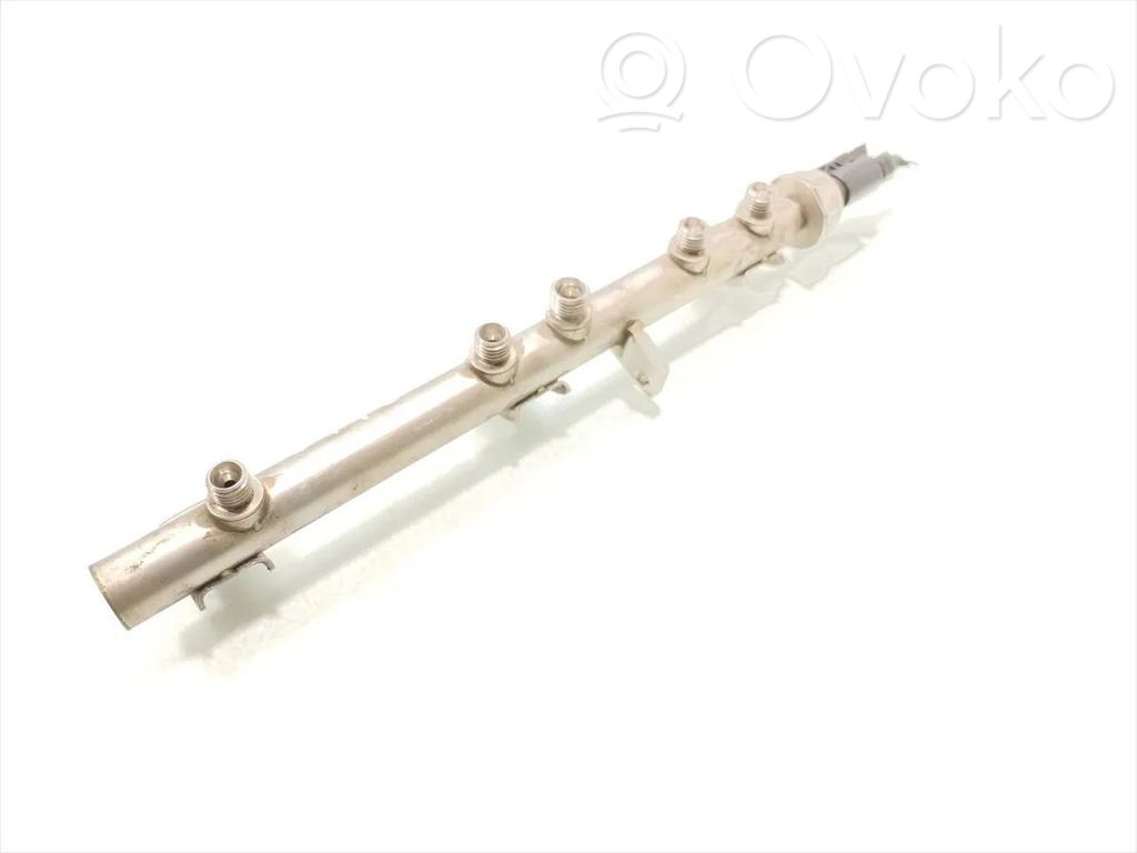BMW 1 E81 E87 Fuel main line pipe 