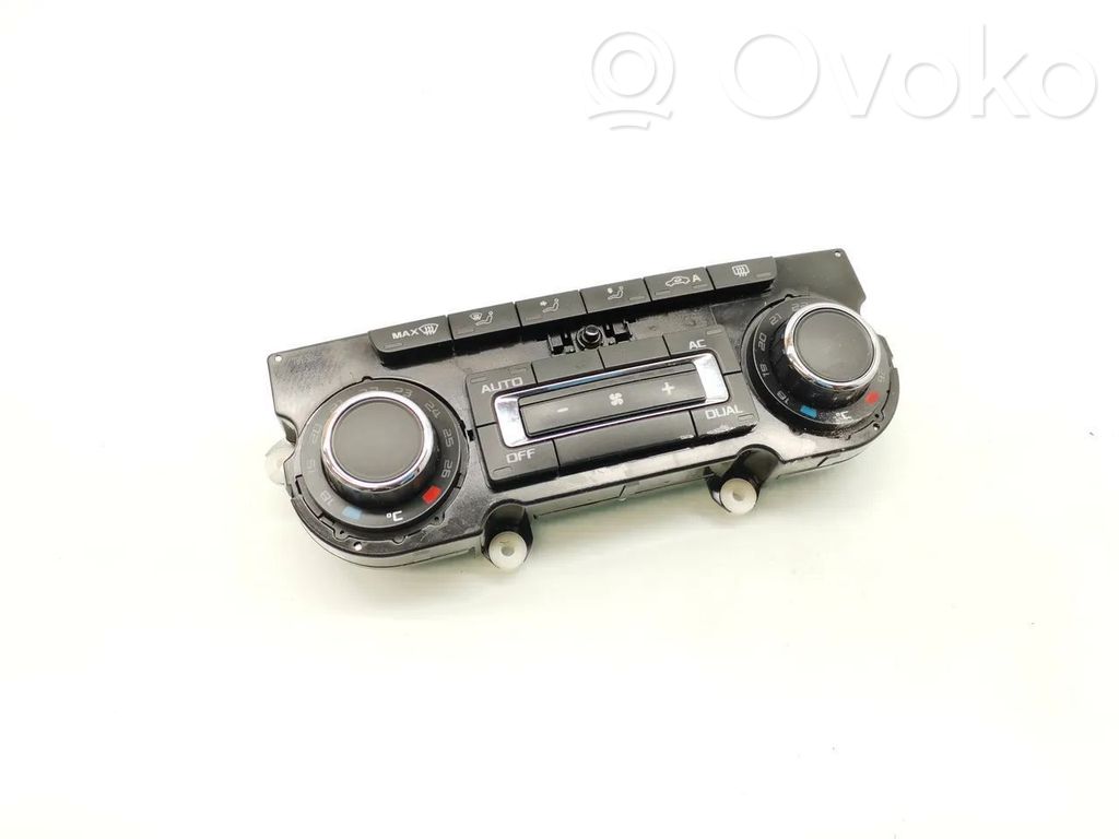Skoda Octavia Mk2 (1Z) Climate control unit 