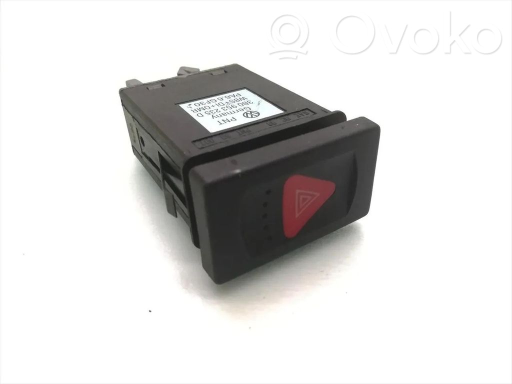 Volkswagen PASSAT B5.5 Hazard light switch 