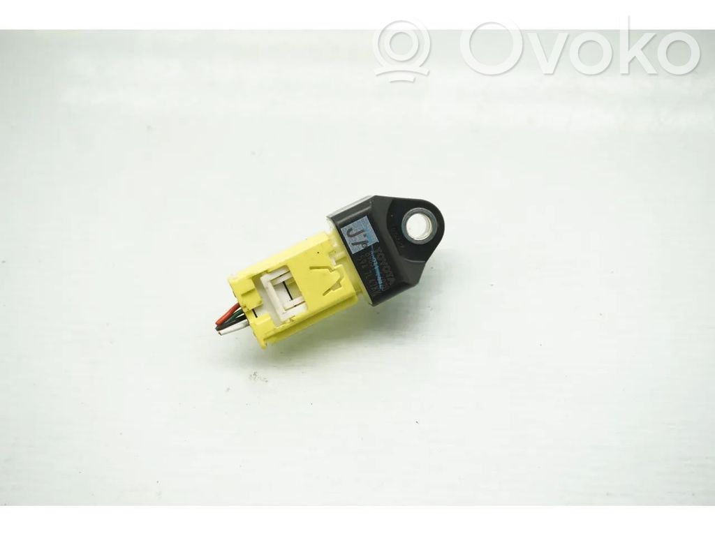 Toyota C-HR I Sensor impacto/accidente para activar Airbag 