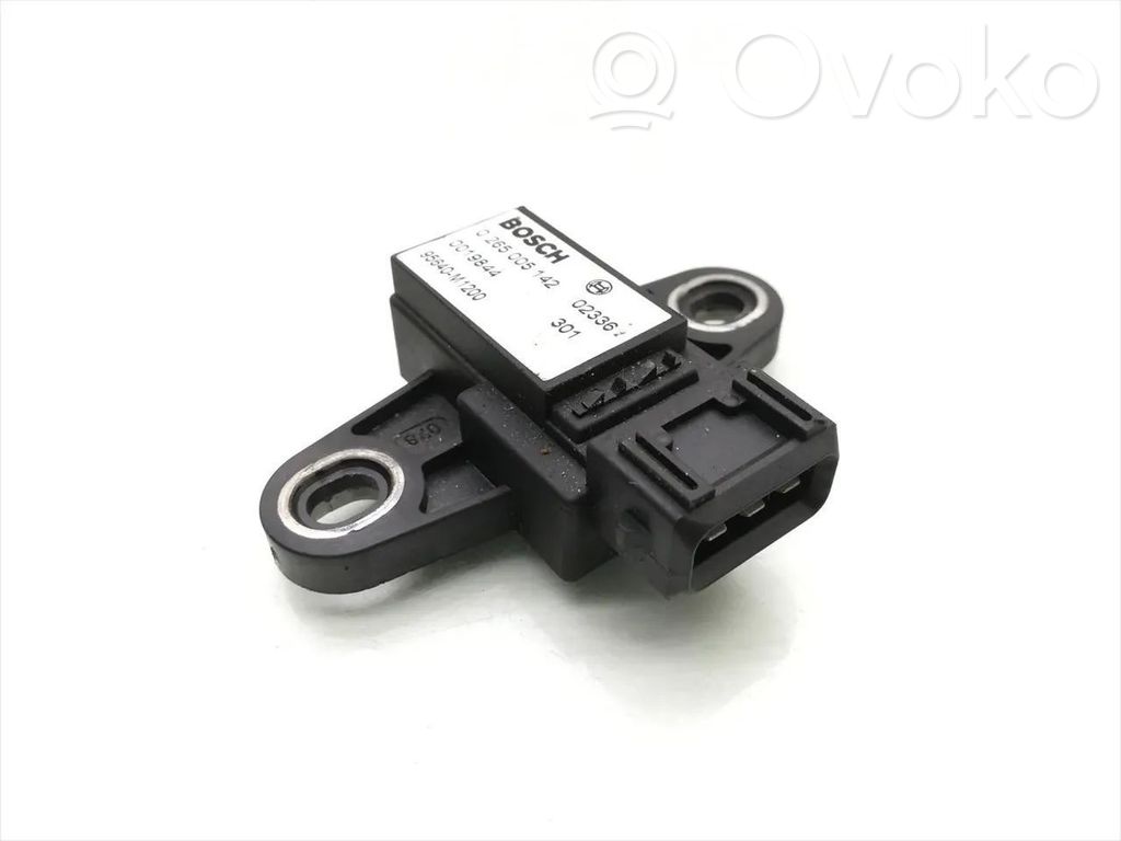 KIA Sorento Airbag deployment crash/impact sensor 