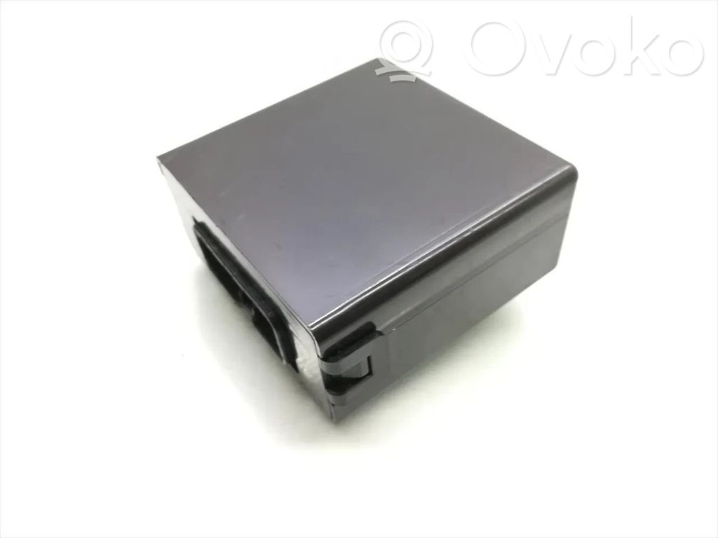Toyota Corolla E120 E130 Climate control unit 