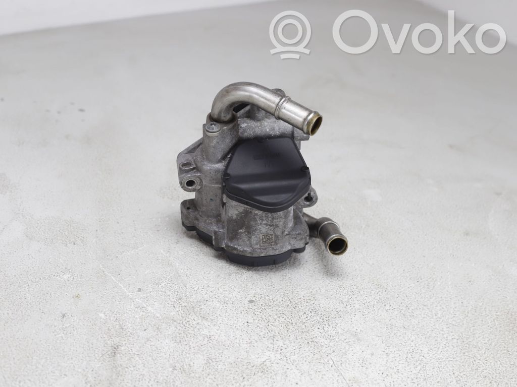 Volkswagen PASSAT B8 Válvula EGR 