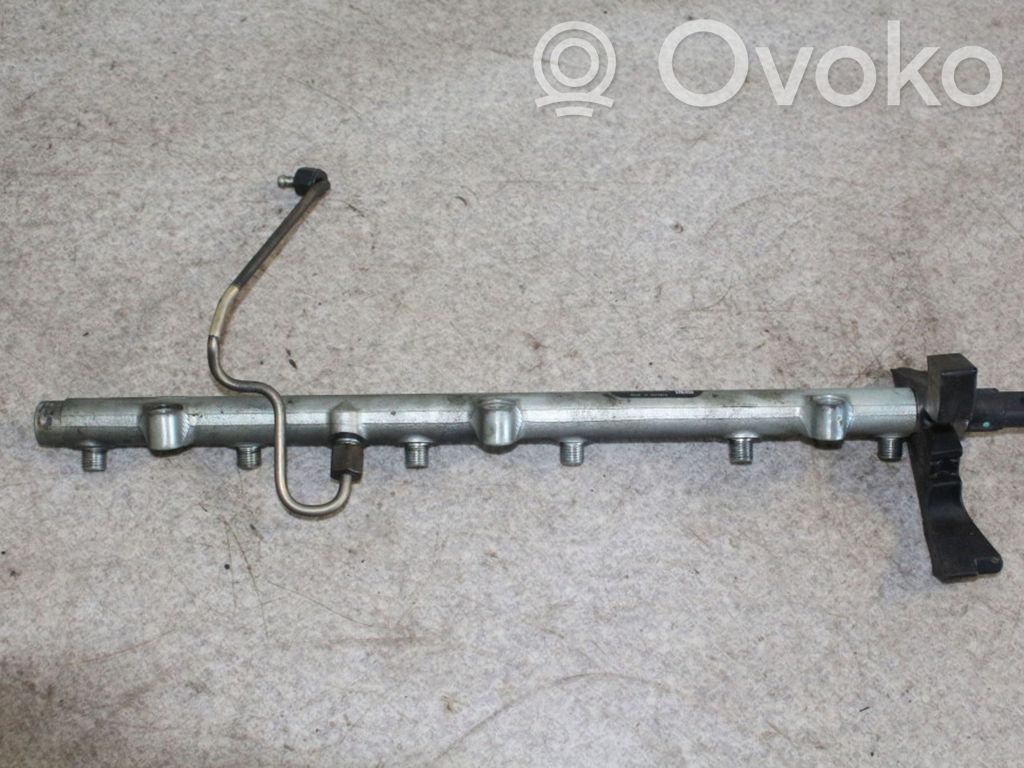 BMW 5 E39 Fuel main line pipe 