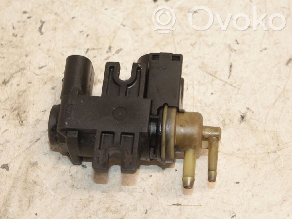 Audi A4 S4 B8 8K Turbo solenoid valve 