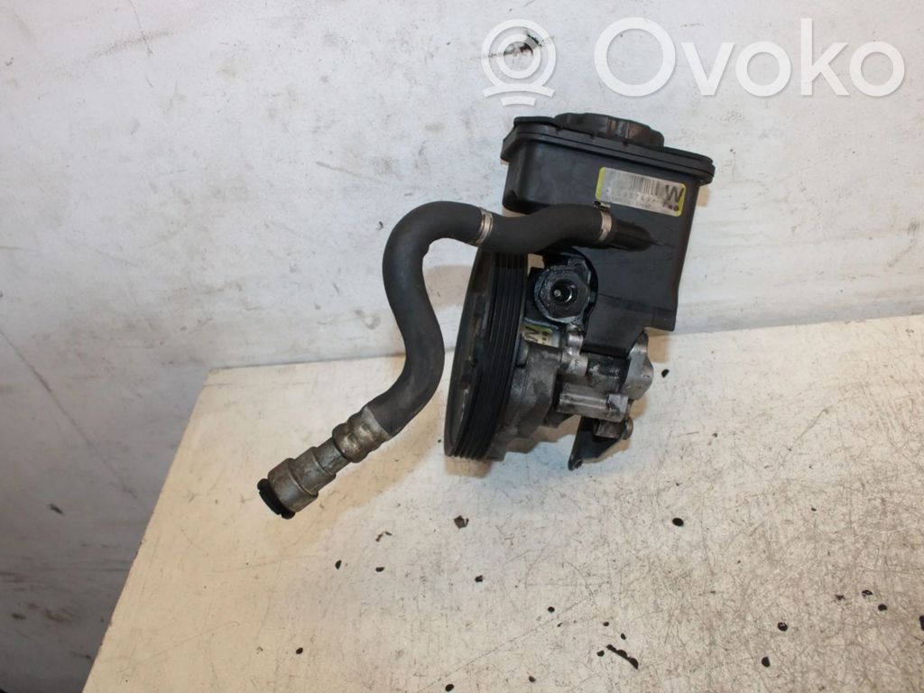 BMW 5 E39 Power steering pump 