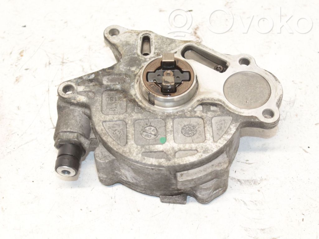 Volkswagen PASSAT CC Vacuum pump 