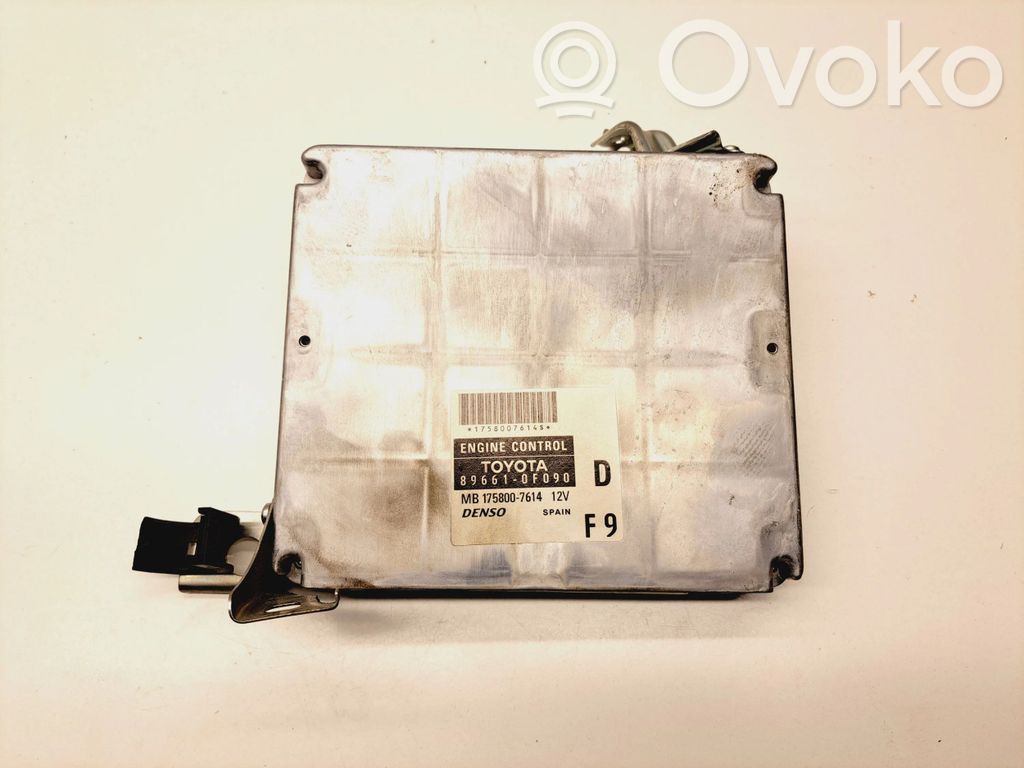 Toyota Corolla Verso AR10 Engine control unit/module 