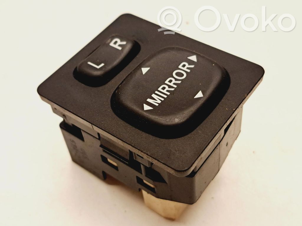 Toyota Corolla Verso AR10 Wing mirror switch 