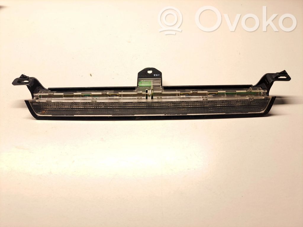 Volvo V70 Third/center stoplight 