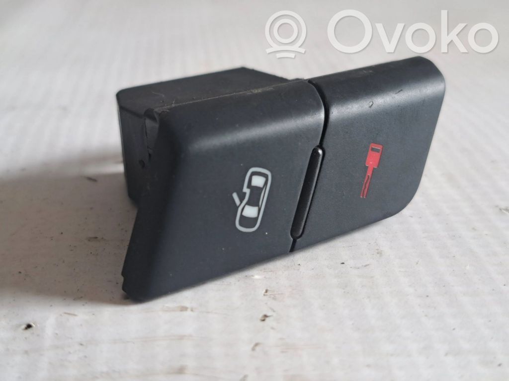 Audi A4 S4 B7 8E 8H Central locking switch button 